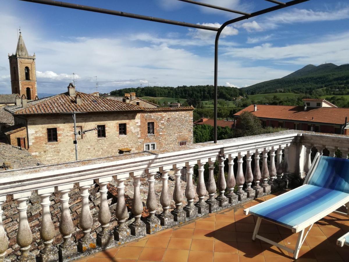 Mansarda Con Solarium Panoramico Su Centro Storico Di Sarteano Vicino Alle Famose Terme Della Val D'Orcia Appartement Buitenkant foto