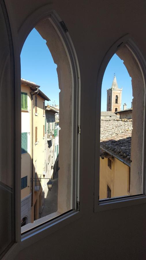 Mansarda Con Solarium Panoramico Su Centro Storico Di Sarteano Vicino Alle Famose Terme Della Val D'Orcia Appartement Buitenkant foto